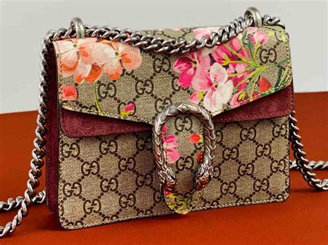 bolsa da gucci preta pequena|Top 5 Modelos de bolsa Gucci pequena! .